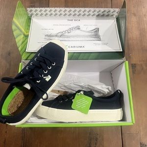 Cariuma Sneakers OCA Low Navy Canvas M5/W6.5 Casual Preppy